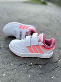Adidas lány cipő